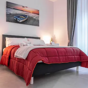 https://la-casina-rossa-naples.hotels-amalfi.com